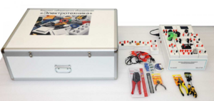 Учебный программно аппаратный комплекс «Электротехника для школ», исполнение настольное, ручное, кейс - fgospostavki.ru - Москва