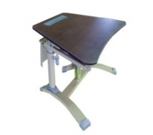 Стол ученический регулируемый трапецевидный с перфорированным экраном на плоскоовальной трубе. (1 элемент) - fgospostavki.ru - Москва