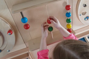 Тактильно-развивающая панель “Магнитные шарики” - fgospostavki.ru - Москва